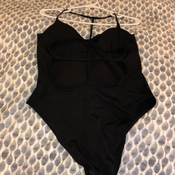 Black bathing suit - Picture 2 of 2